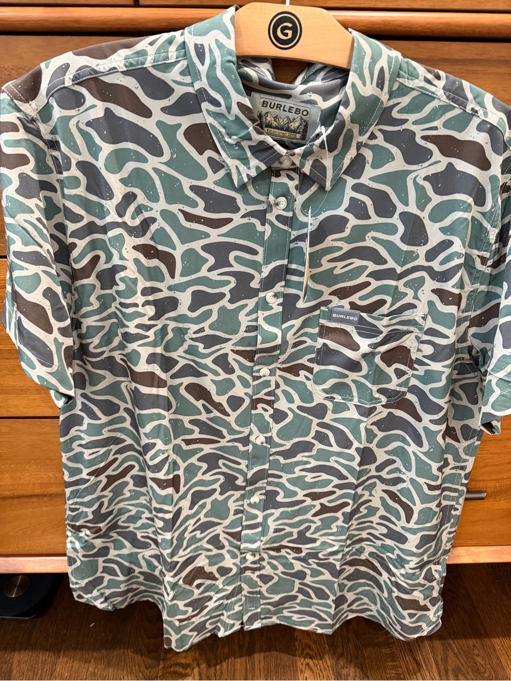 BURLEBO Short-Sleeve Button-Up Shirt in Sage Green and Brown Camo